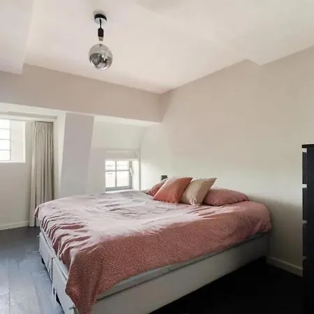 Taylor Apartment *